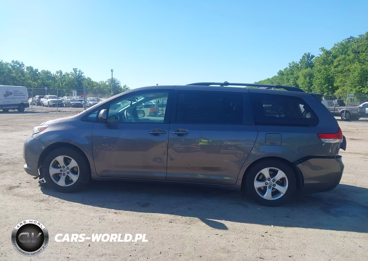 2013 Toyota Sienna Le V6 8 Passenger VIN:5TDKK3DC1DS387783 - 14