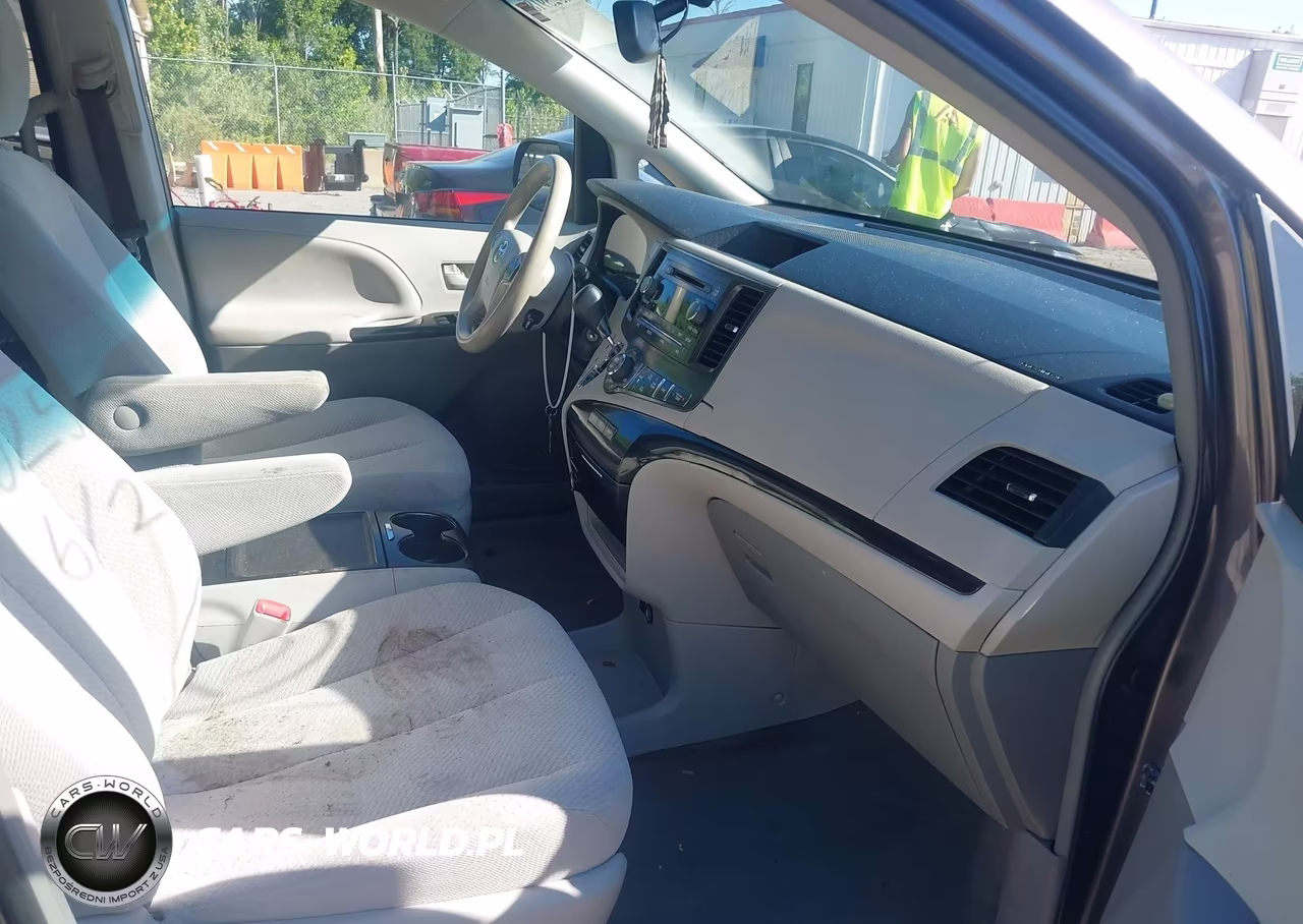 2013 Toyota Sienna Le V6 8 Passenger VIN:5TDKK3DC1DS387783 - 5