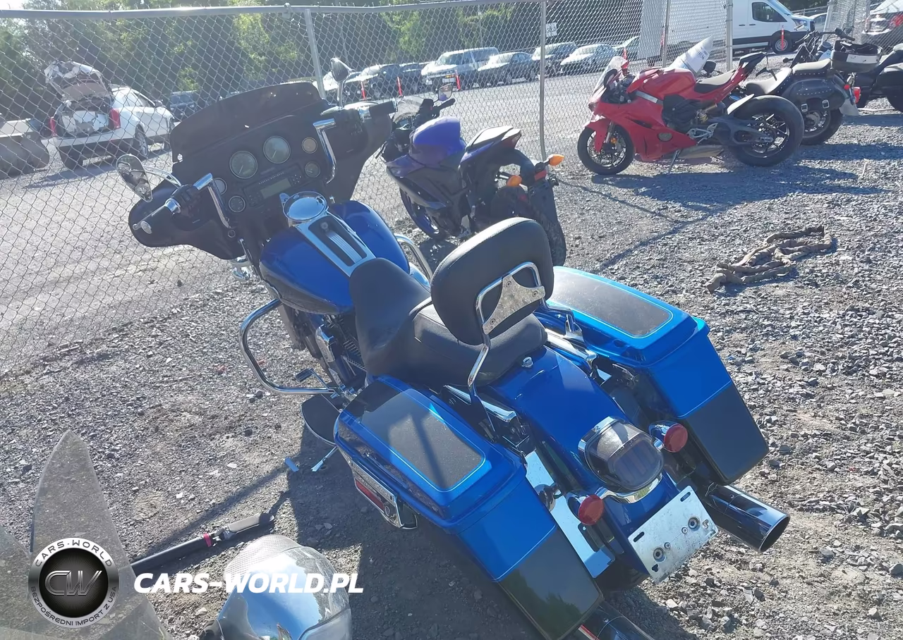 2008 Harley-Davidson Flhtcui VIN:1HD1FC4178Y613252 - 3