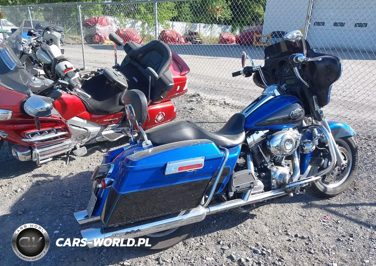 2008 Harley-Davidson Flhtcui VIN:1HD1FC4178Y613252 - 4