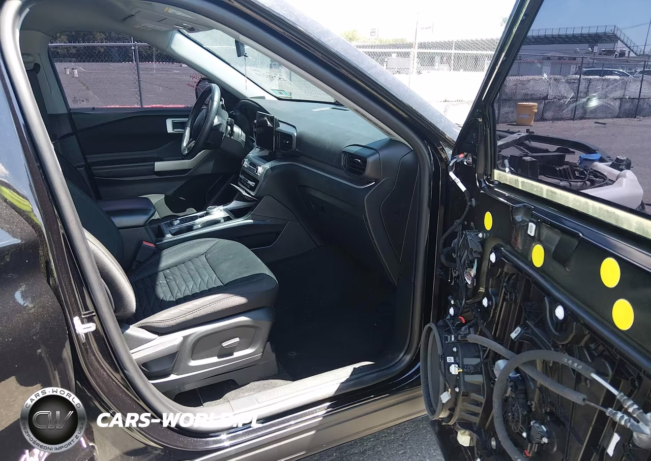 2020 Ford Explorer Xlt VIN:1FMSK8DH1LGD14345 - 5