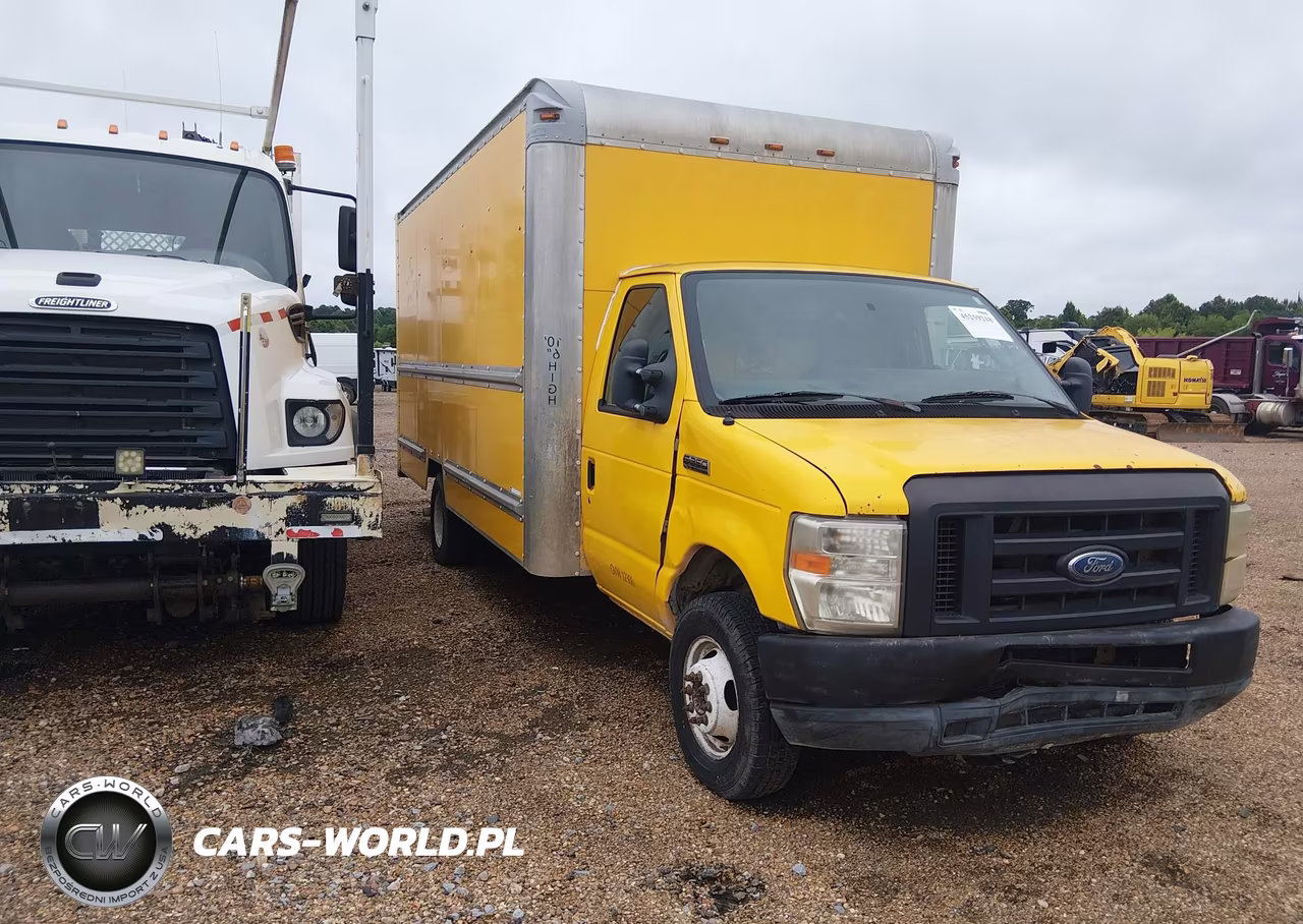 2012 Ford E-350 Cutaway