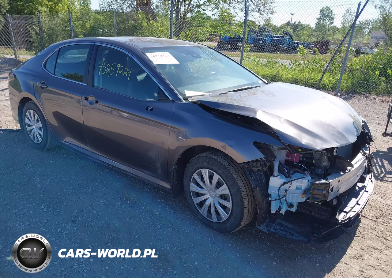 2024 Toyota Camry Hybrid Le – zdjęcie 1 z 18