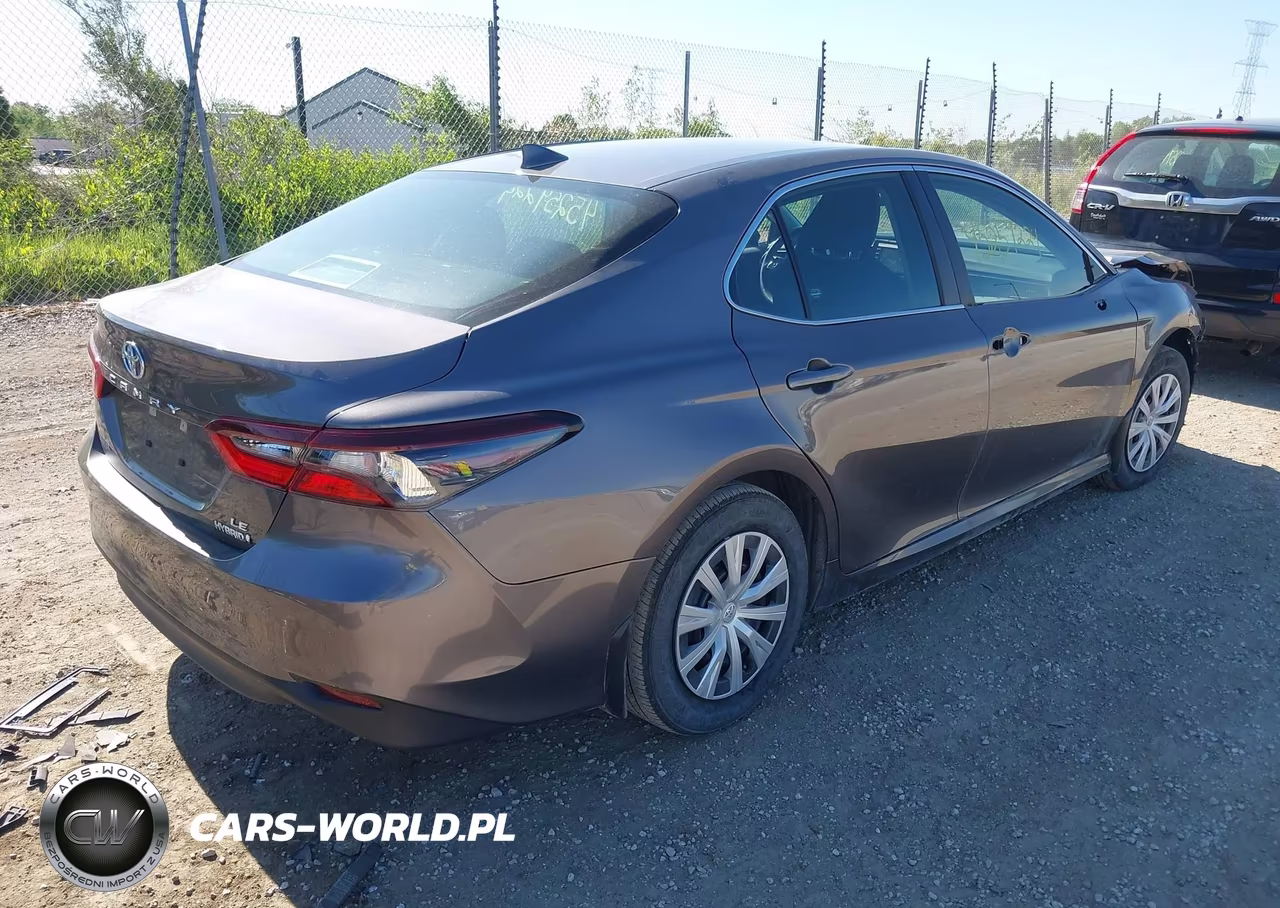 2024 Toyota Camry Hybrid Le VIN:4T1C31AK3RU631918 - 4