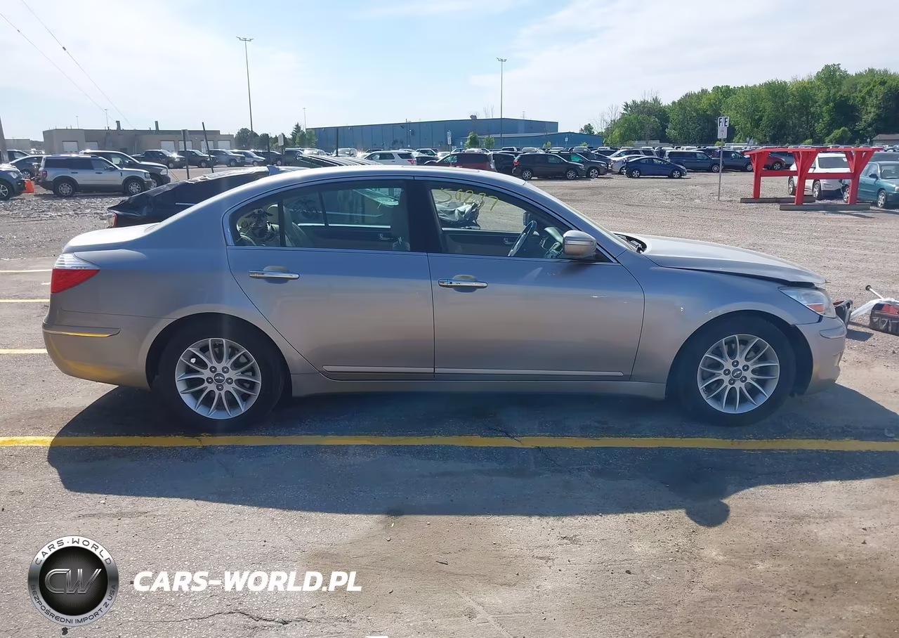 2009 Hyundai Genesis 3.8 VIN:KMHGC46E19U027175 - 13