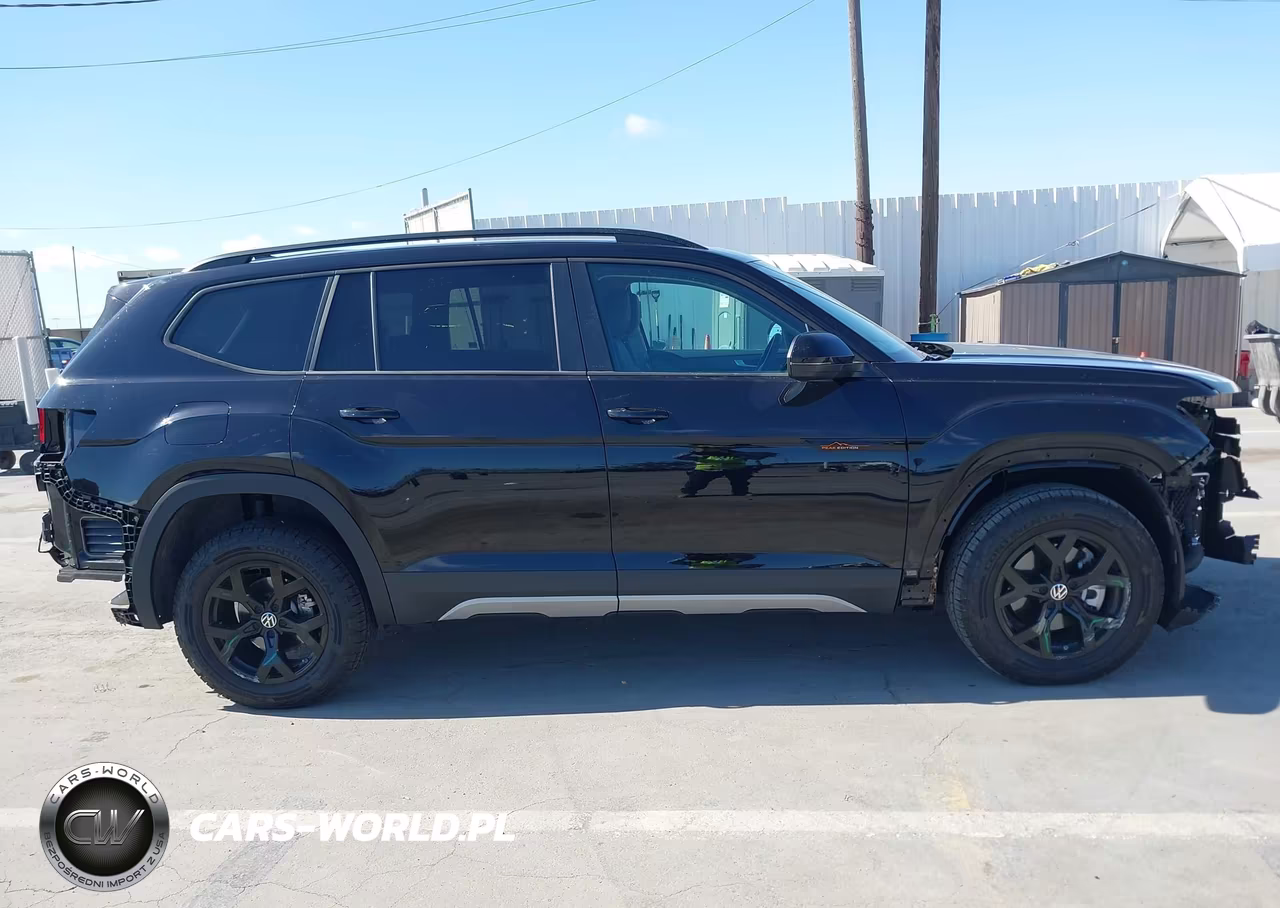 2025 Volkswagen Atlas 2.0T Peak Edition VIN:1V2CR2CA1SC557888 - 14
