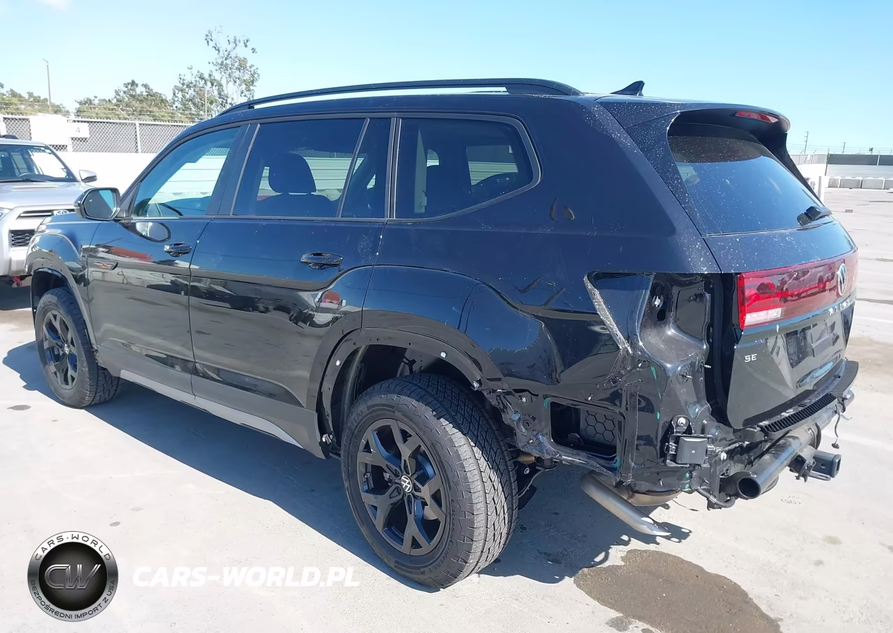 2025 Volkswagen Atlas 2.0T Peak Edition VIN:1V2CR2CA1SC557888 - 3