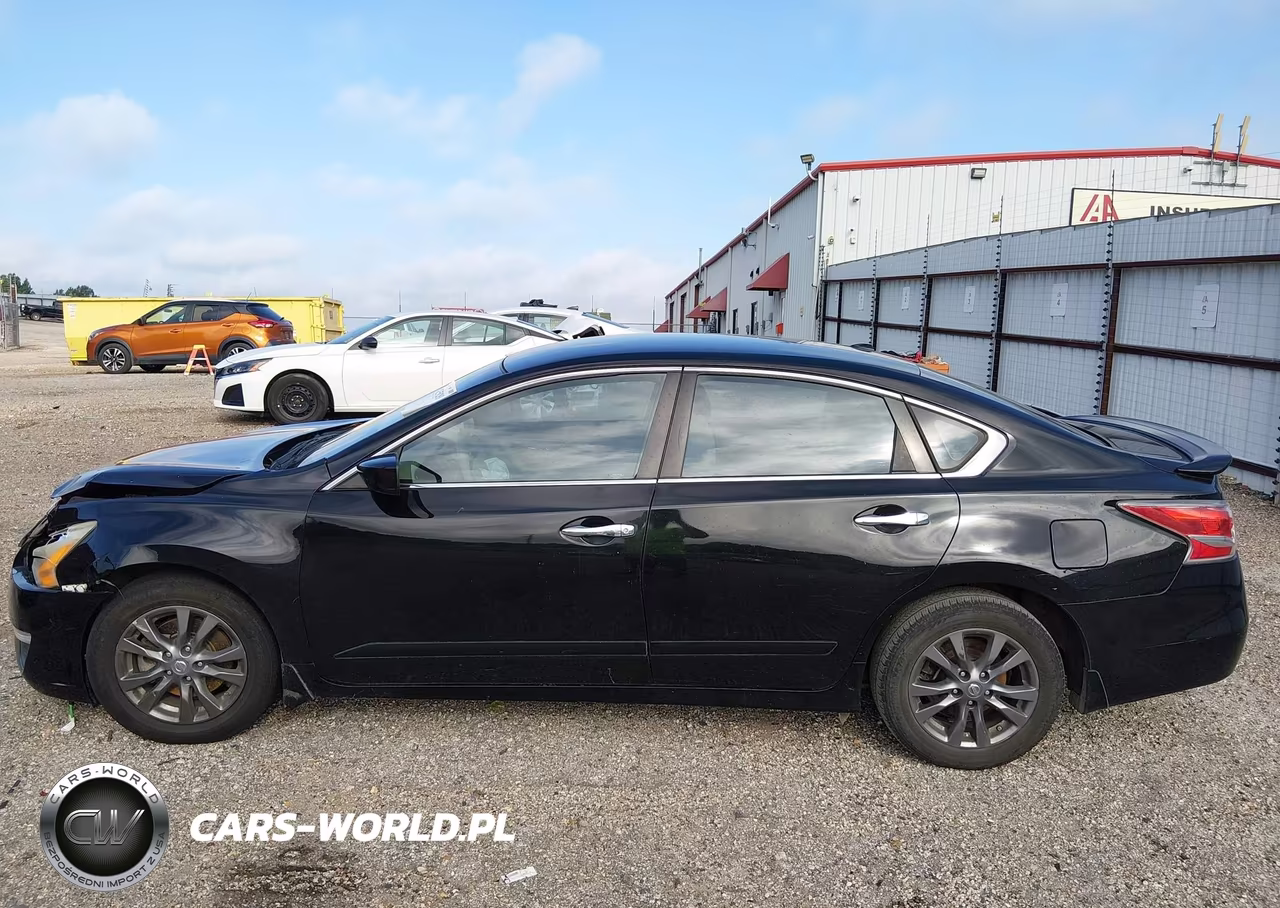 2015 Nissan Altima 2.5 S VIN:1N4AL3AP8FN910022 - 13