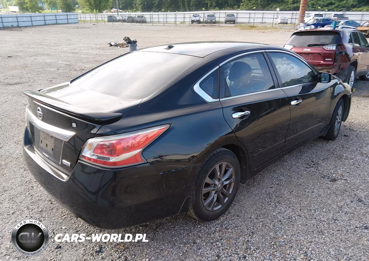 2015 Nissan Altima 2.5 S VIN:1N4AL3AP8FN910022 - 4