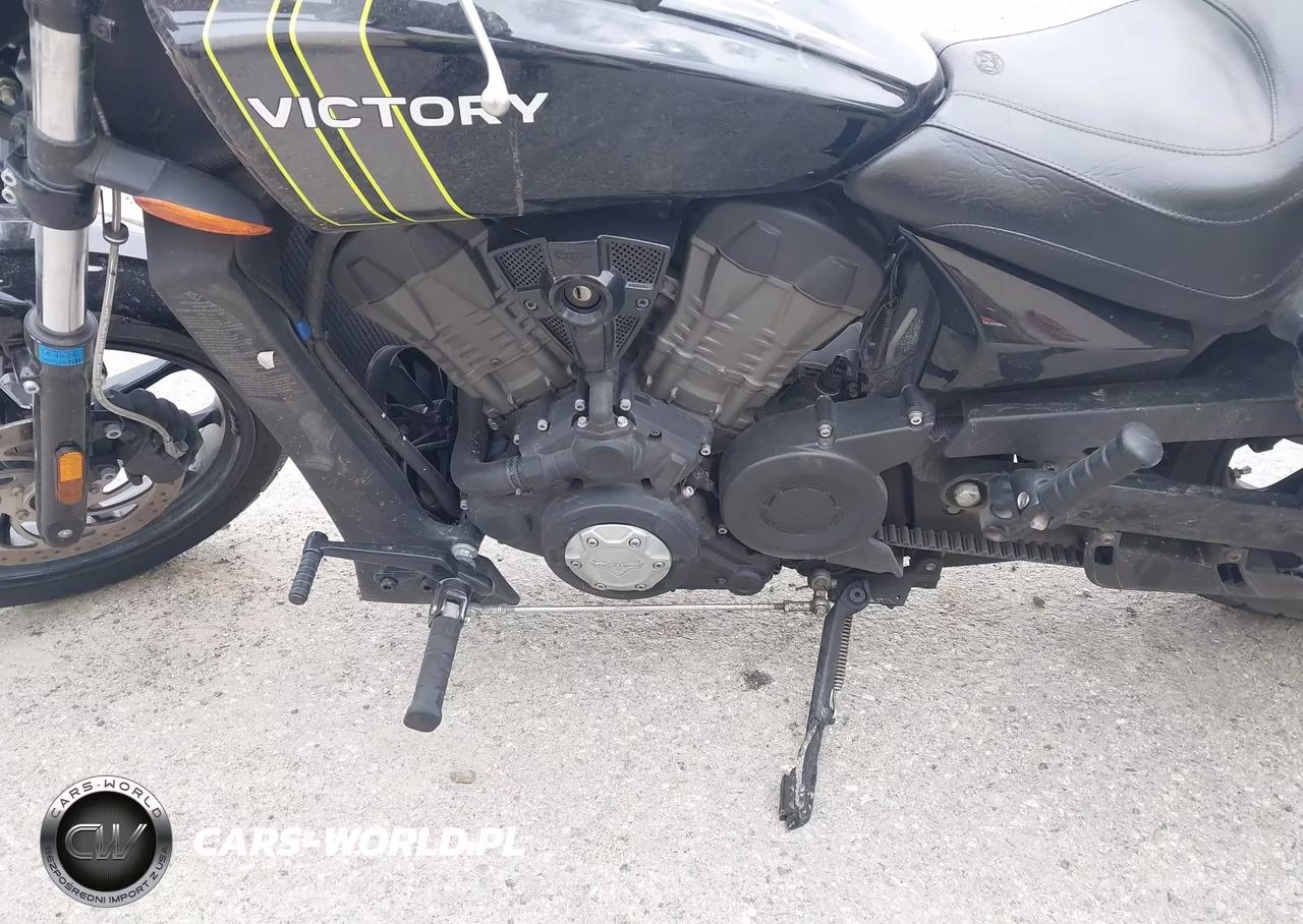 2017 Victory Motorcycles Octane VIN:5VPFTB007H3000537 - 9