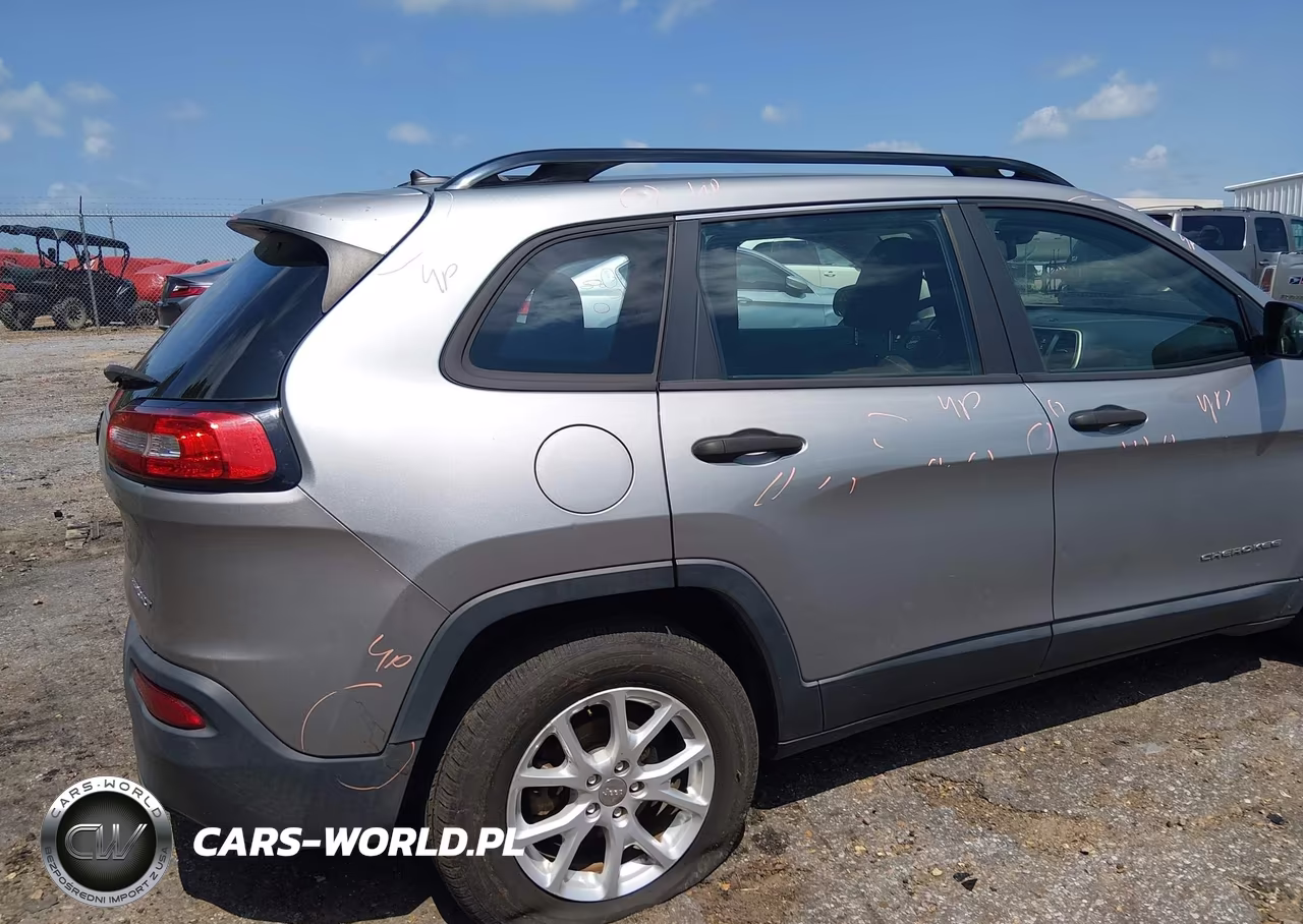 2015 Jeep Cherokee Sport VIN:1C4PJLAB3FW761768 - 14