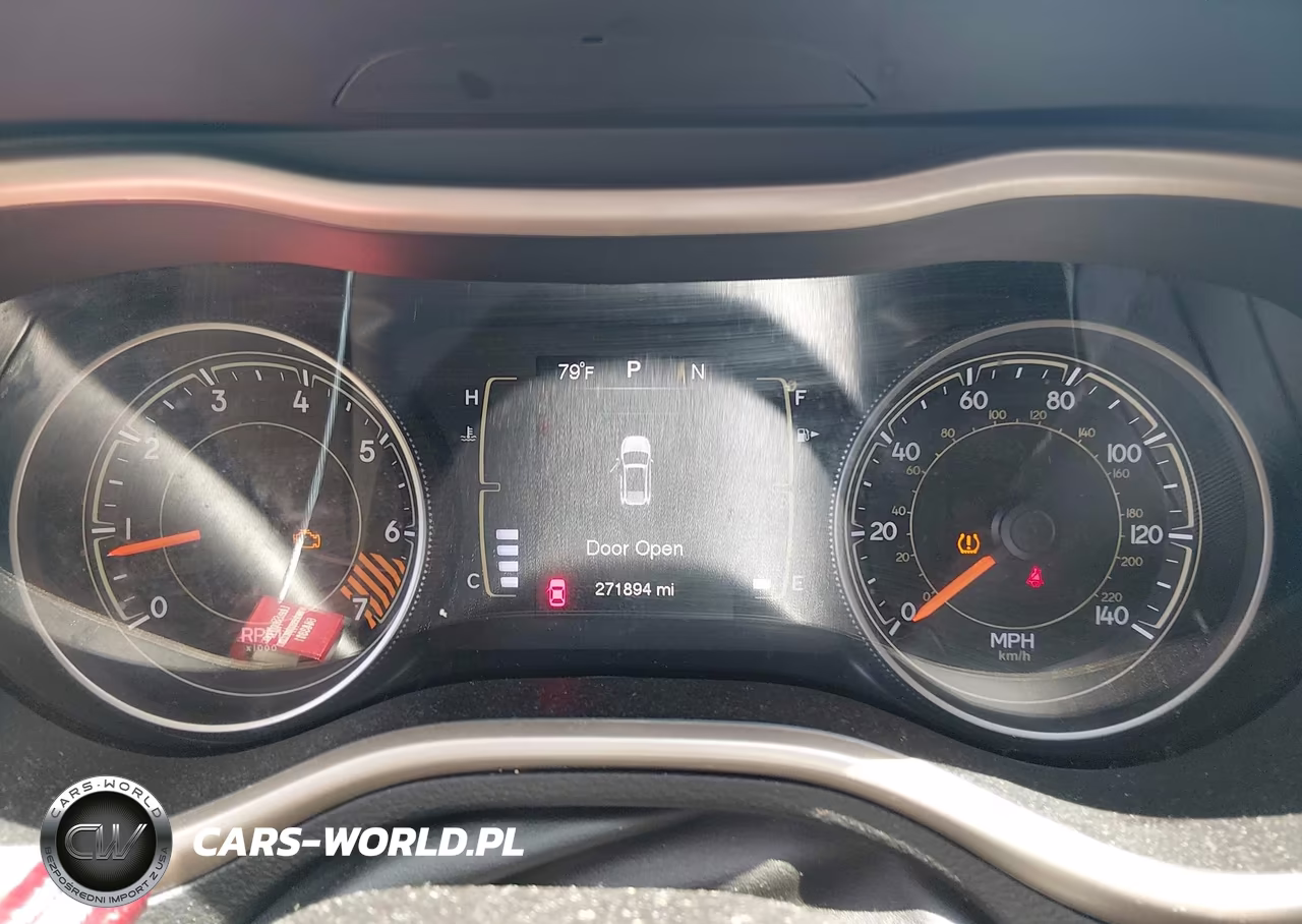 2015 Jeep Cherokee Sport VIN:1C4PJLAB3FW761768 - 7