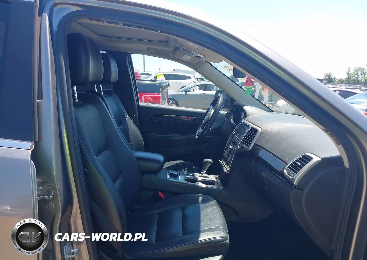 2012 Jeep Grand Cherokee Laredo VIN:1C4RJFAT0CC284460 - 5