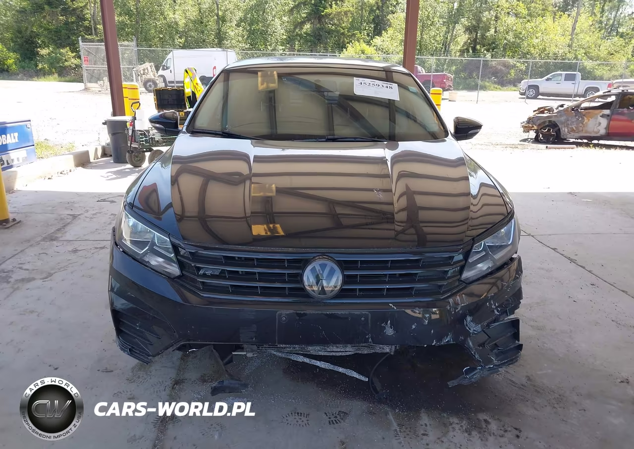 2017 Volkswagen Passat 1.8T R-Line VIN:1VWDT7A32HC068592 - 12