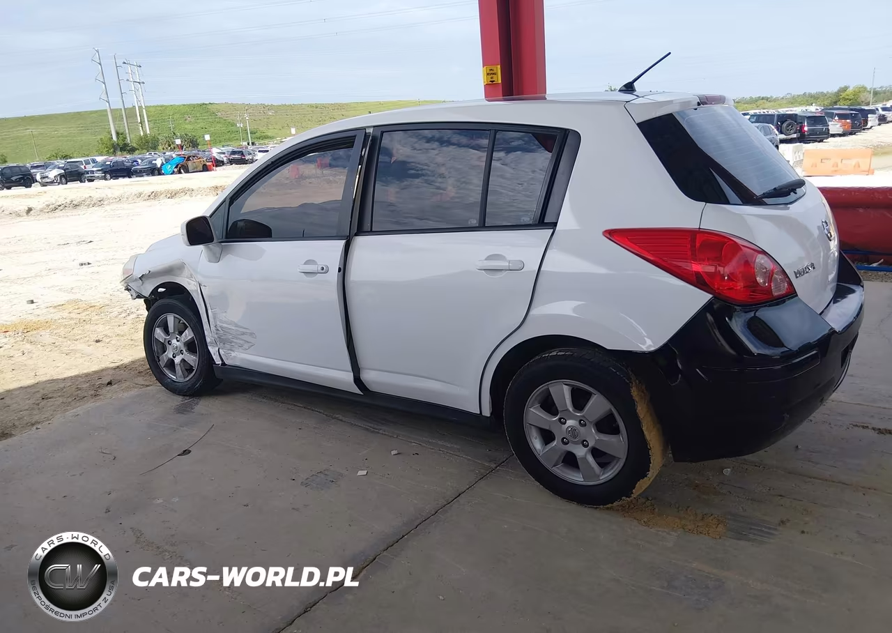 2010 Nissan Versa 1.8S VIN:3N1BC1CP4AL376870 - 14