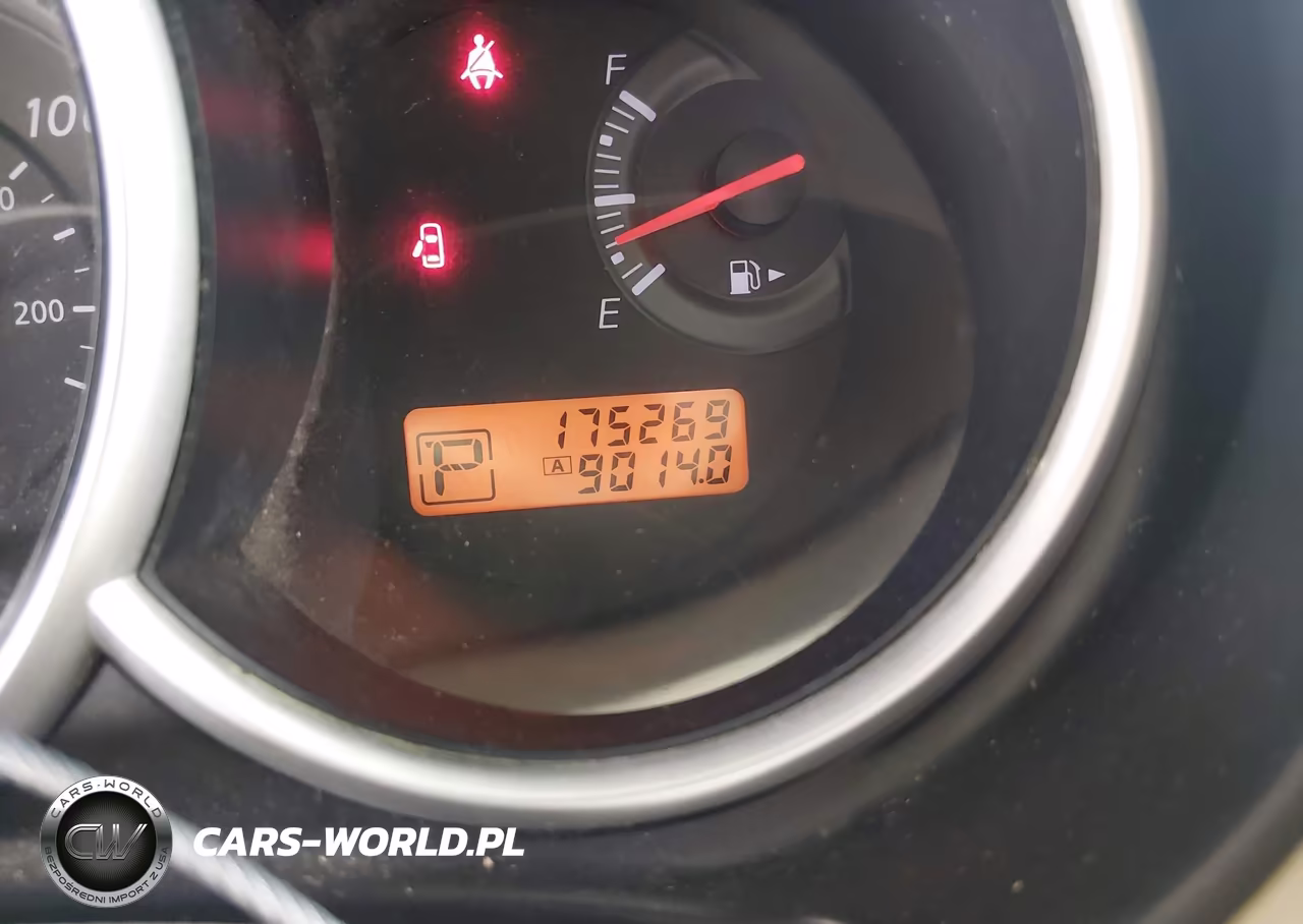 2010 Nissan Versa 1.8S VIN:3N1BC1CP4AL376870 - 7
