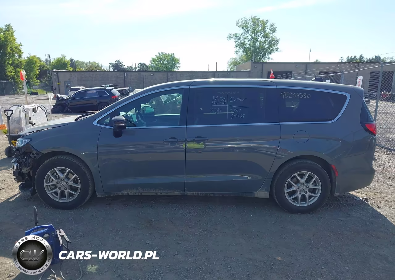 2025 Chrysler Pacifica Select VIN:2C4RC1BG8SR521104 - 15