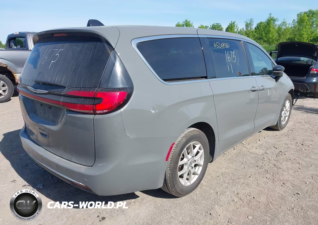 2025 Chrysler Pacifica Select VIN:2C4RC1BG8SR521104 - 4