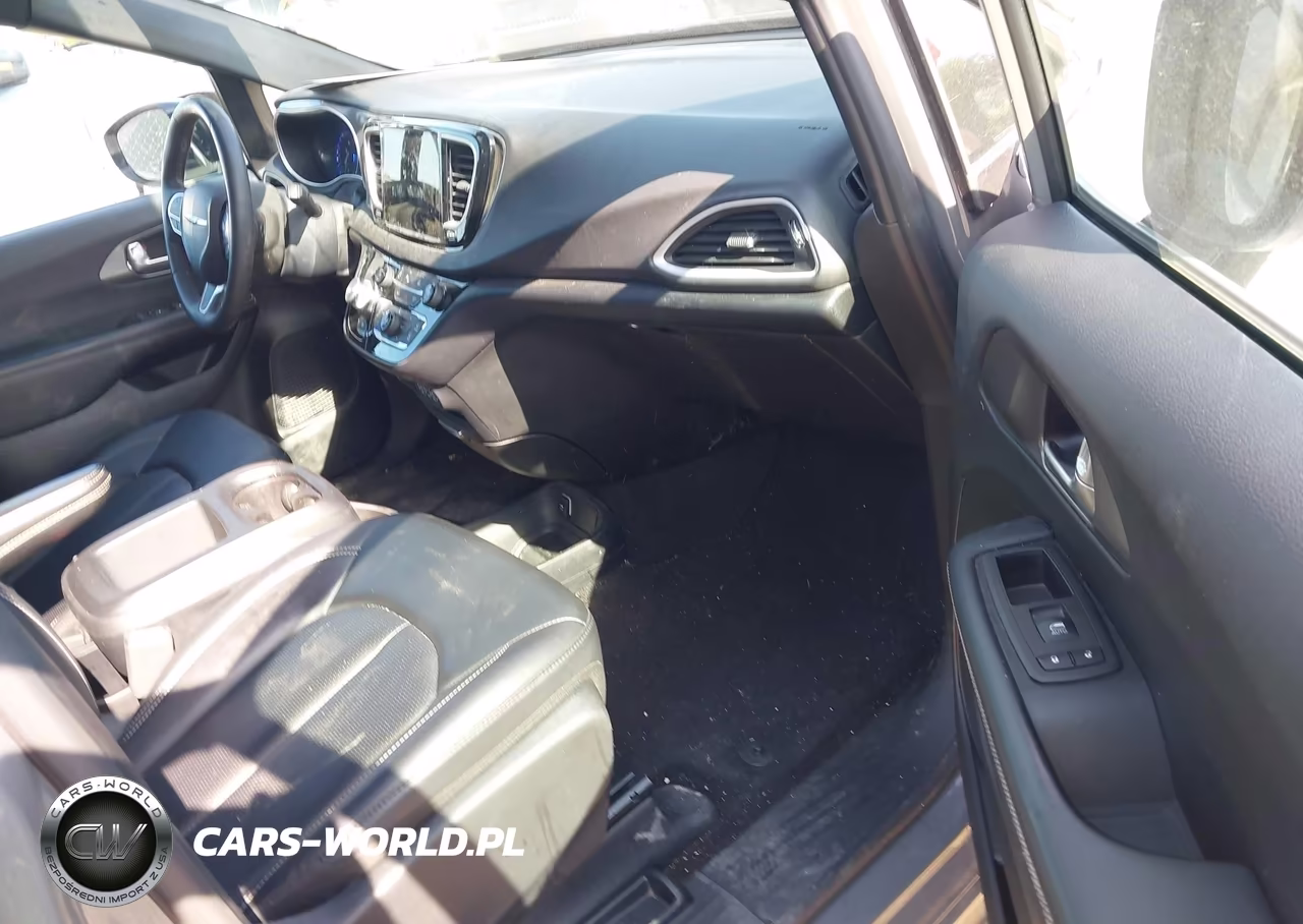2025 Chrysler Pacifica Select VIN:2C4RC1BG8SR521104 - 5