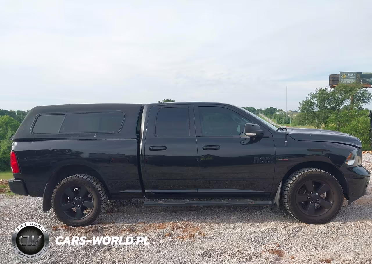 2018 Ram 1500 Big Horn 4X4 6'4 Box VIN:1C6RR7GT1JS344374 - 13