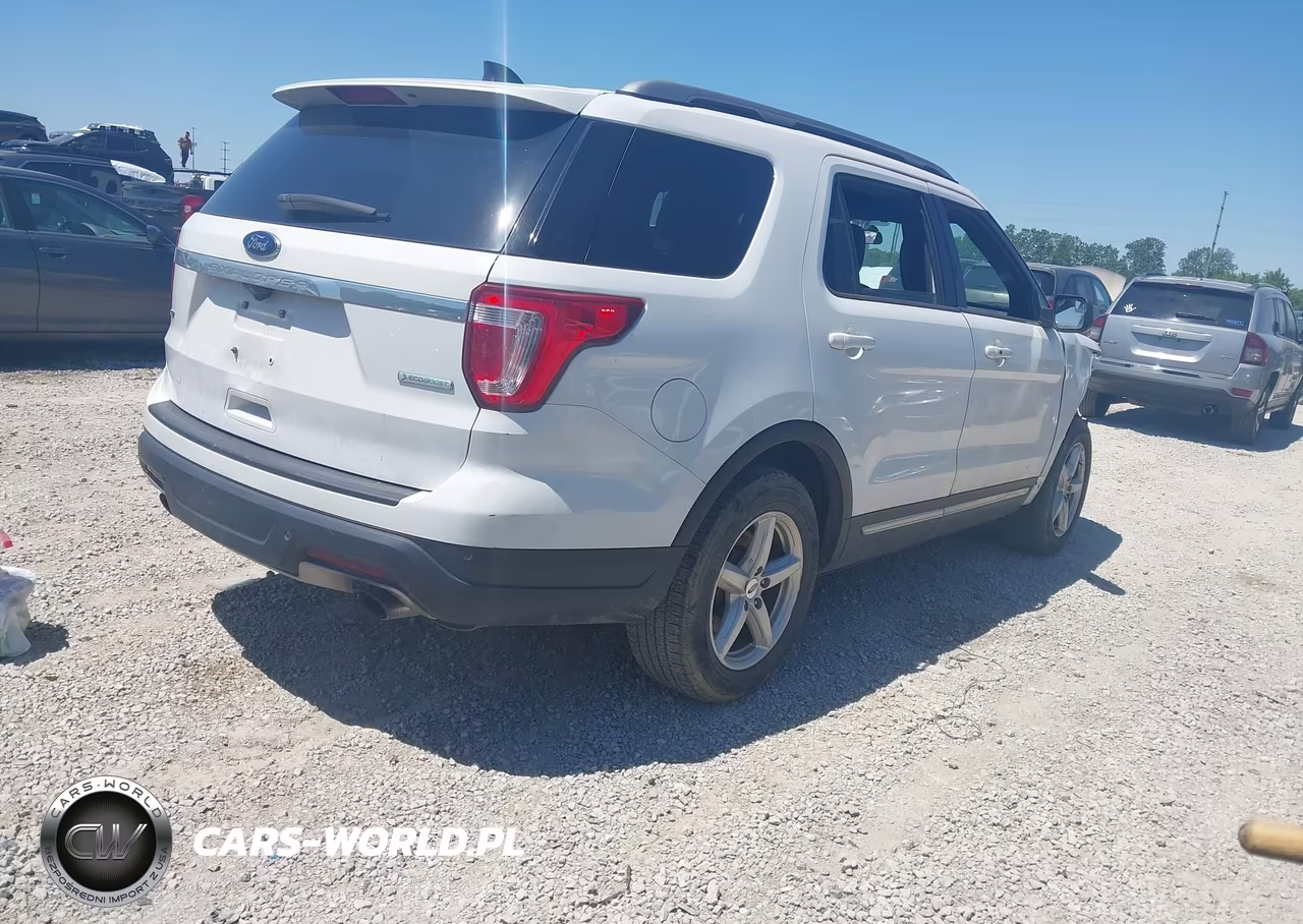 2018 Ford Explorer Xlt VIN:1FM5K7DH6JGA13638 - 4