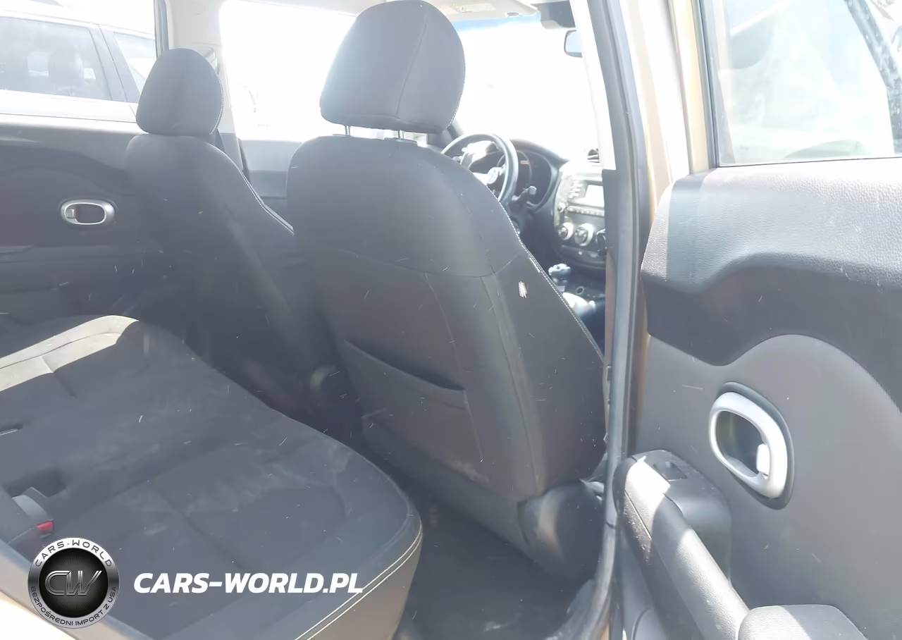 2015 Kia Soul + VIN:KNDJP3A59F7133545 - 8
