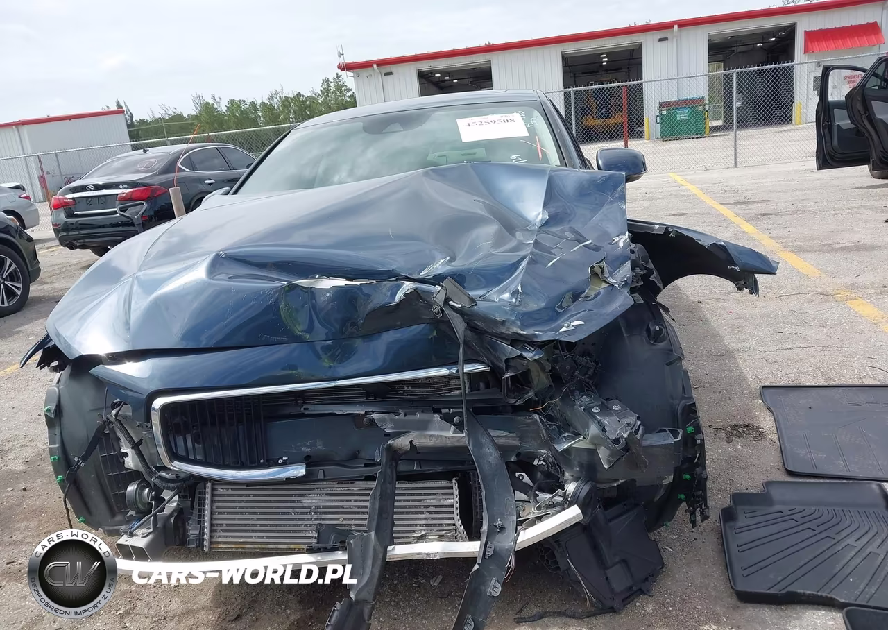 2020 Volvo S60 Momentum VIN:7JR102FK8LG064583 - 12