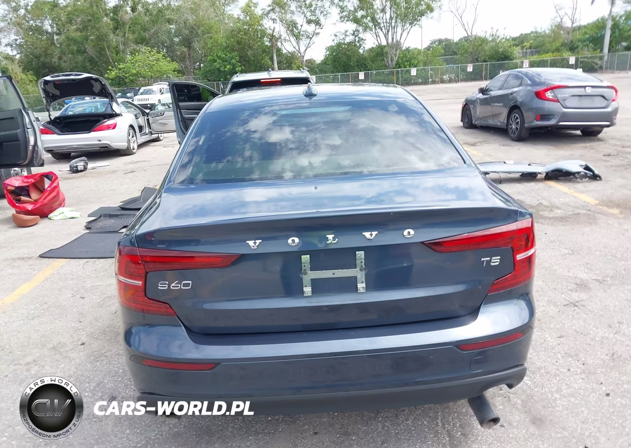 2020 Volvo S60 Momentum VIN:7JR102FK8LG064583 - 16