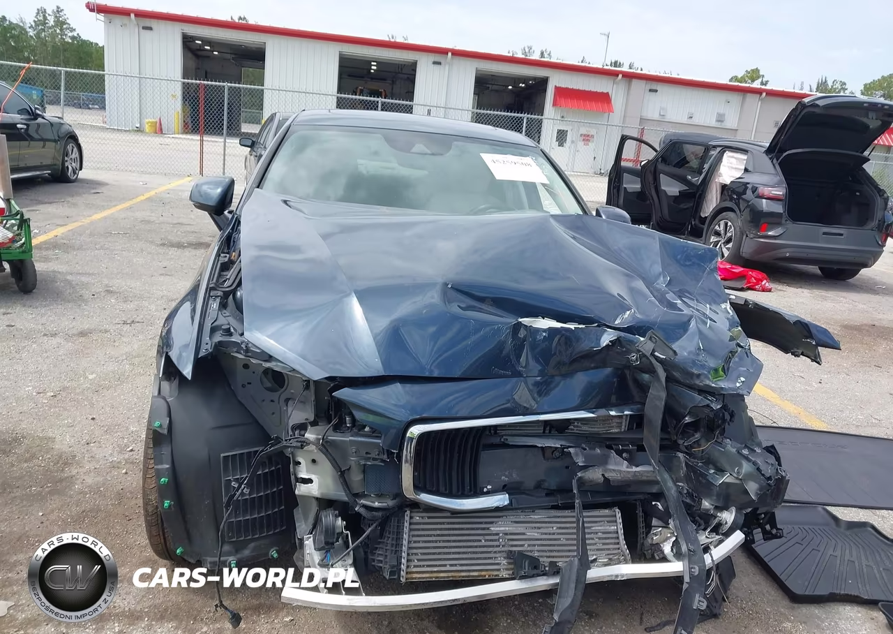 2020 Volvo S60 Momentum VIN:7JR102FK8LG064583 - 6