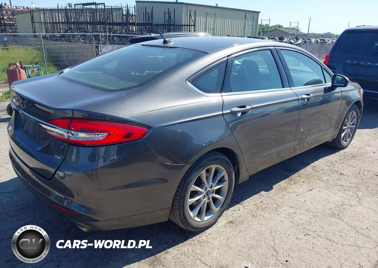 2017 Ford Fusion Se VIN:3FA6P0H78HR214307 - 4