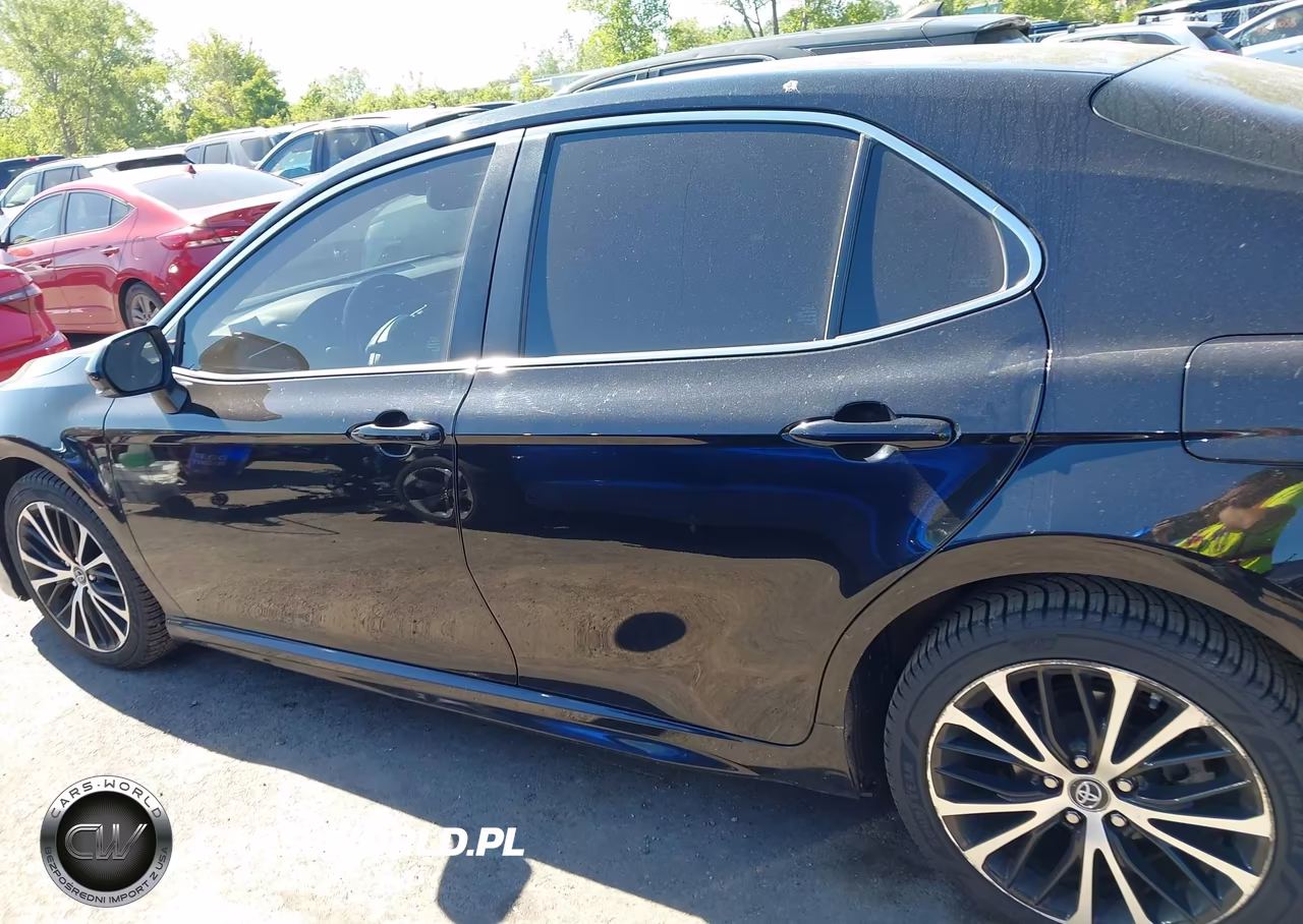 2018 Toyota Camry Se VIN:4T1B11HK6JU575551 - 14