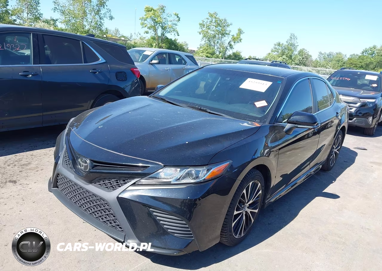 2018 Toyota Camry Se VIN:4T1B11HK6JU575551 - 2