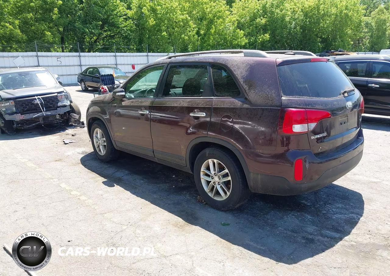 2015 Kia Sorento Lx VIN:5XYKT4A69FG578935 - 3