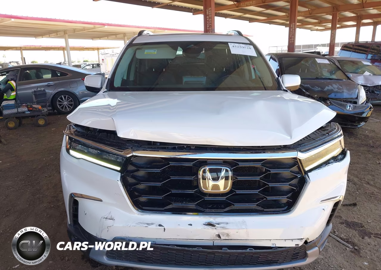 2025 Honda Pilot Touring VIN:5FNYG1H78SB114676 - 12