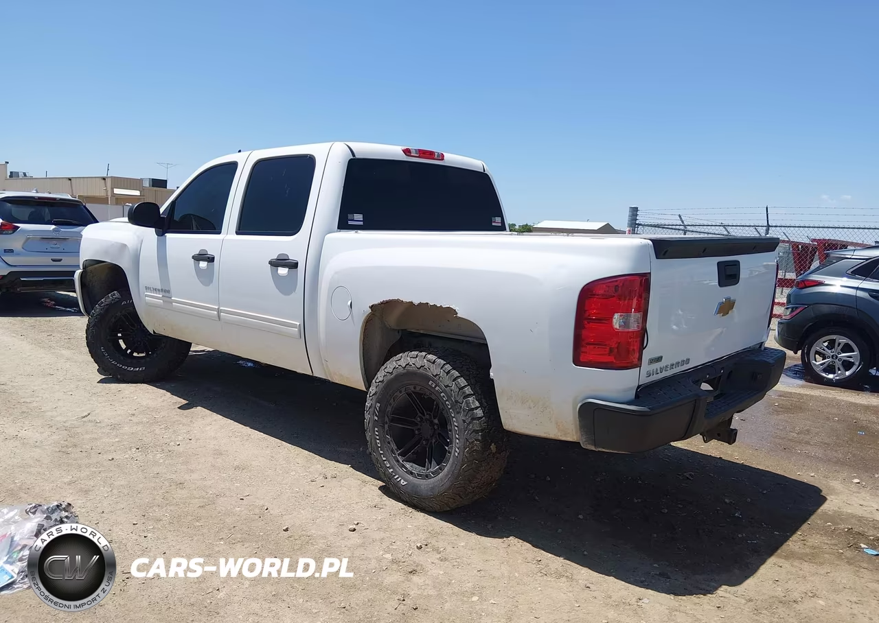 2011 Chevrolet Silverado 1500 Lt VIN:3GCPCSE07BG273445 - 3