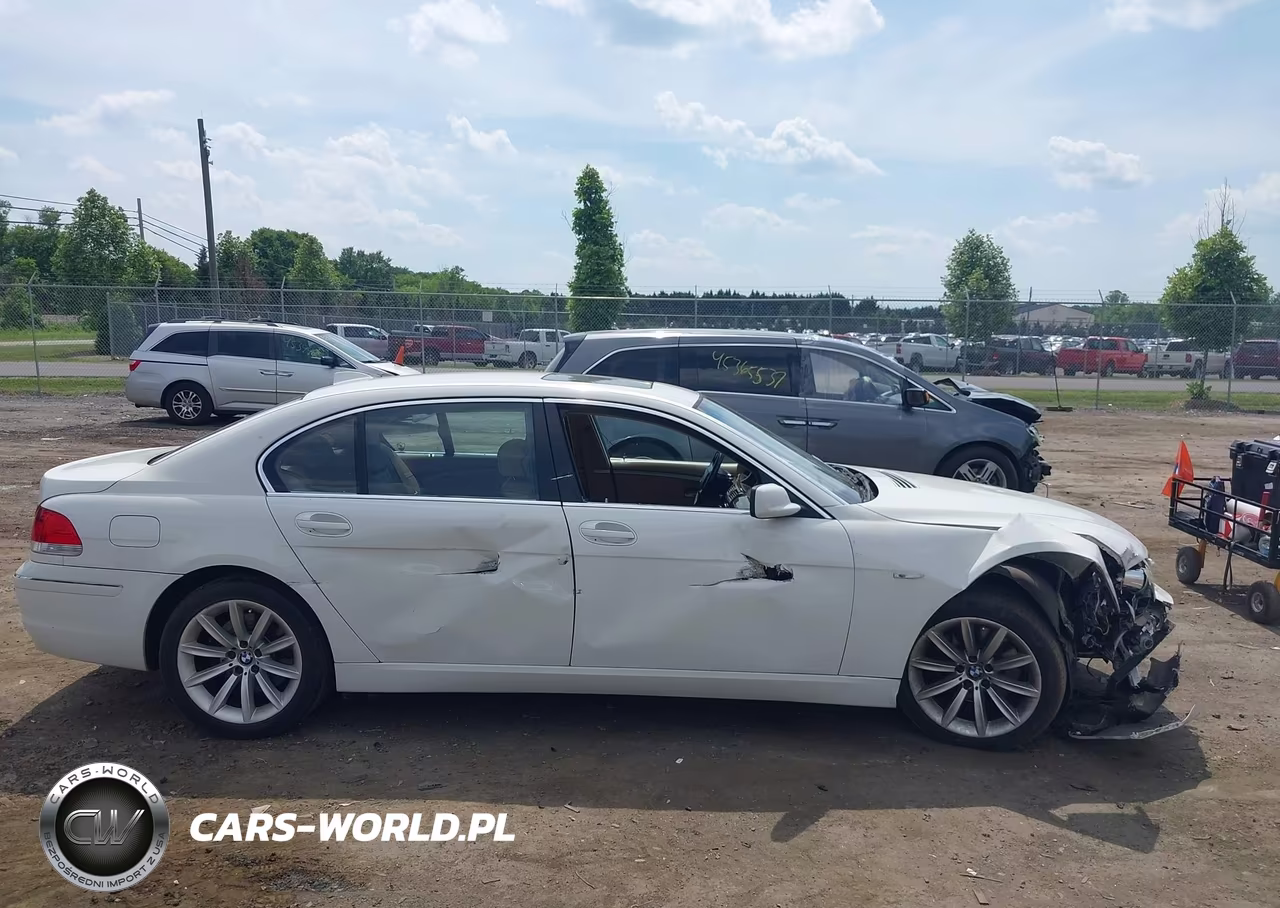 2007 BMW 750Li VIN:WBAHN835X7DT75064 - 13