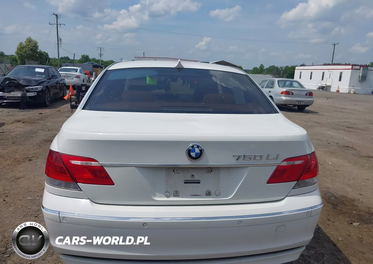 2007 BMW 750Li VIN:WBAHN835X7DT75064 - 16