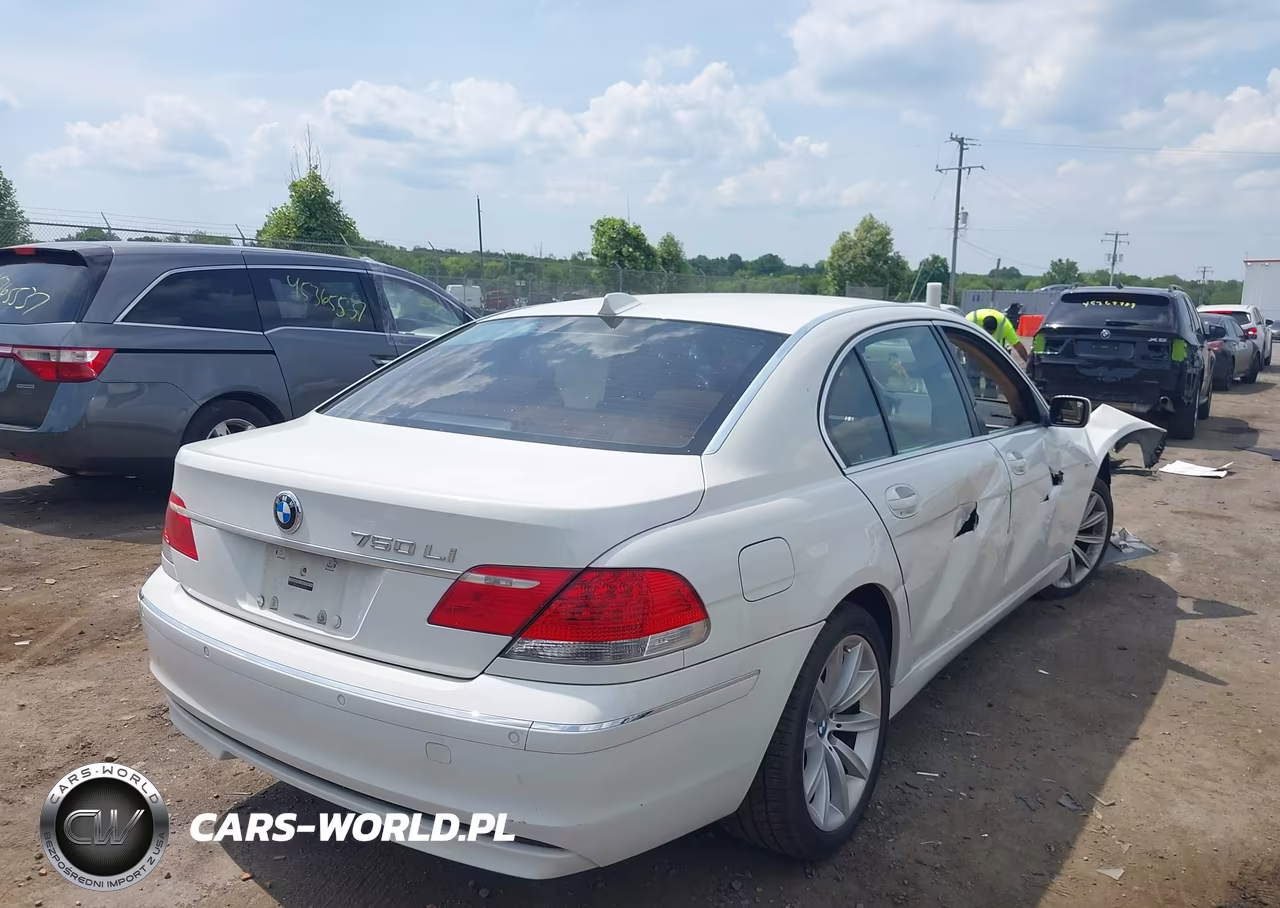 2007 BMW 750Li VIN:WBAHN835X7DT75064 - 4