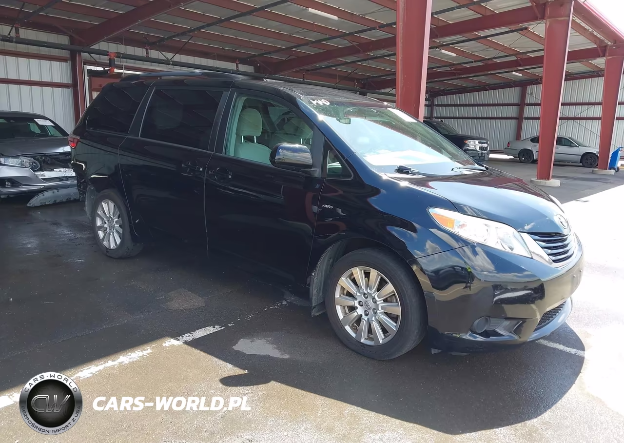 2017 Toyota Sienna Le 7 Passenger – zdjęcie 1 z 17