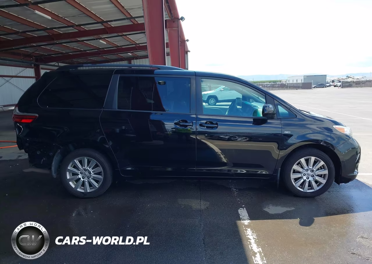 2017 Toyota Sienna Le 7 Passenger VIN:5TDJZ3DCXHS149363 - 14