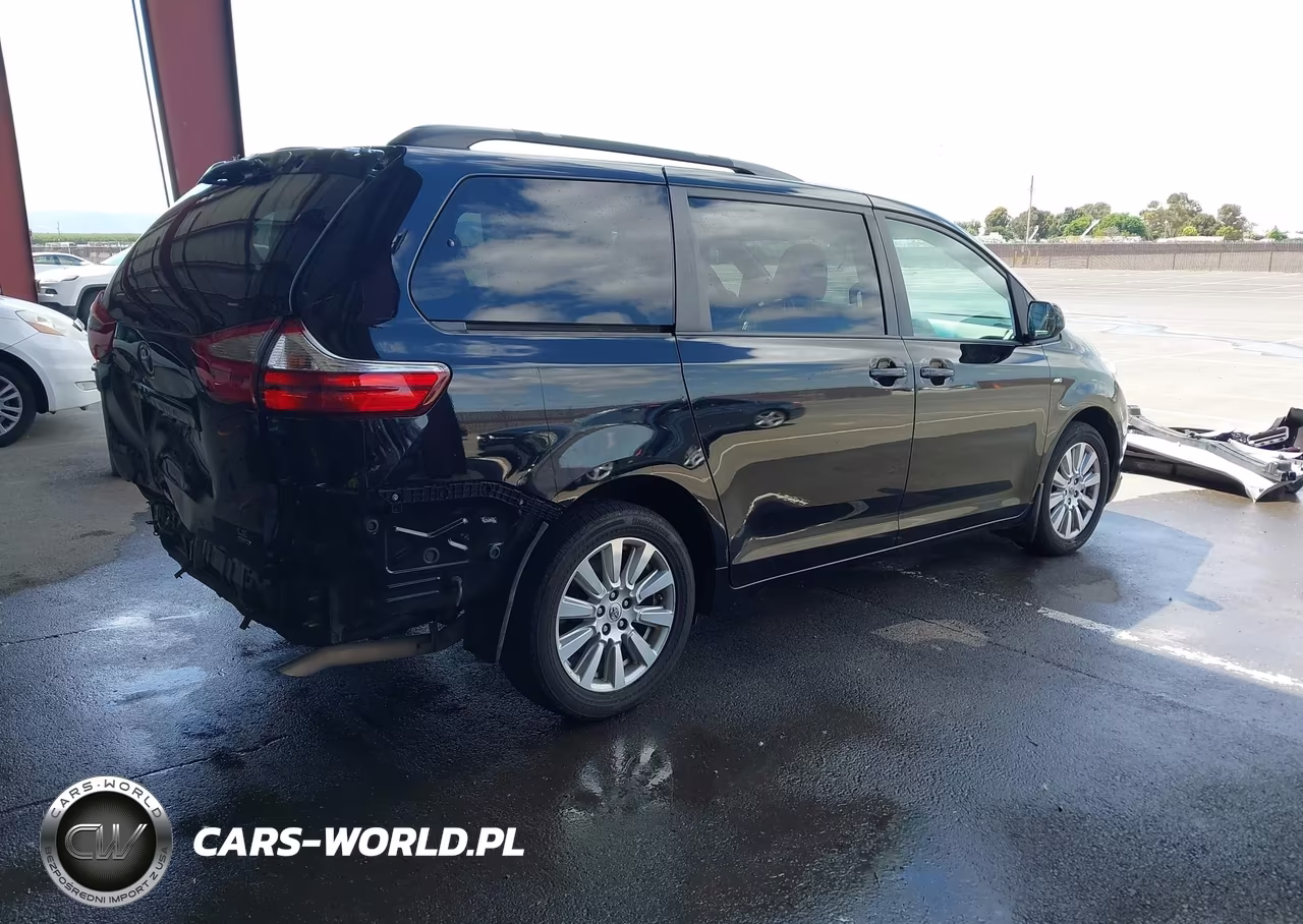 2017 Toyota Sienna Le 7 Passenger VIN:5TDJZ3DCXHS149363 - 4