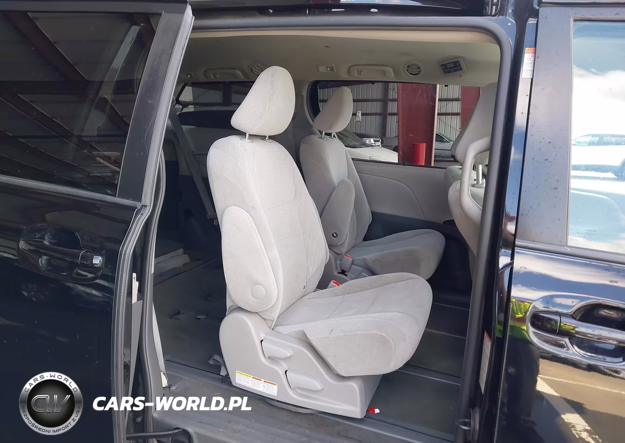 2017 Toyota Sienna Le 7 Passenger VIN:5TDJZ3DCXHS149363 - 8