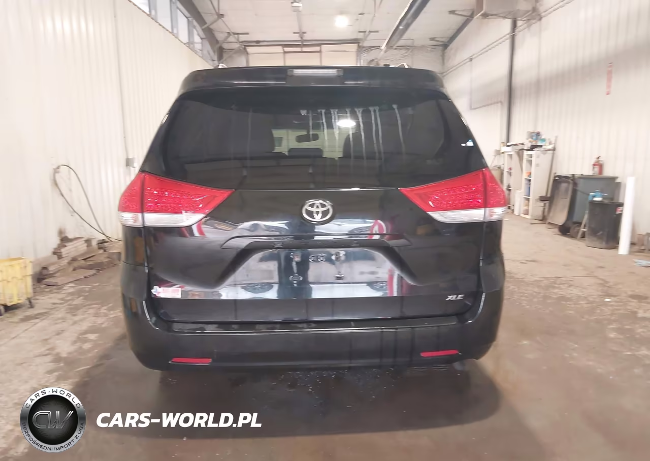 2013 Toyota Sienna Xle V6 8 Passenger VIN:5TDYK3DC3DS299845 - 16
