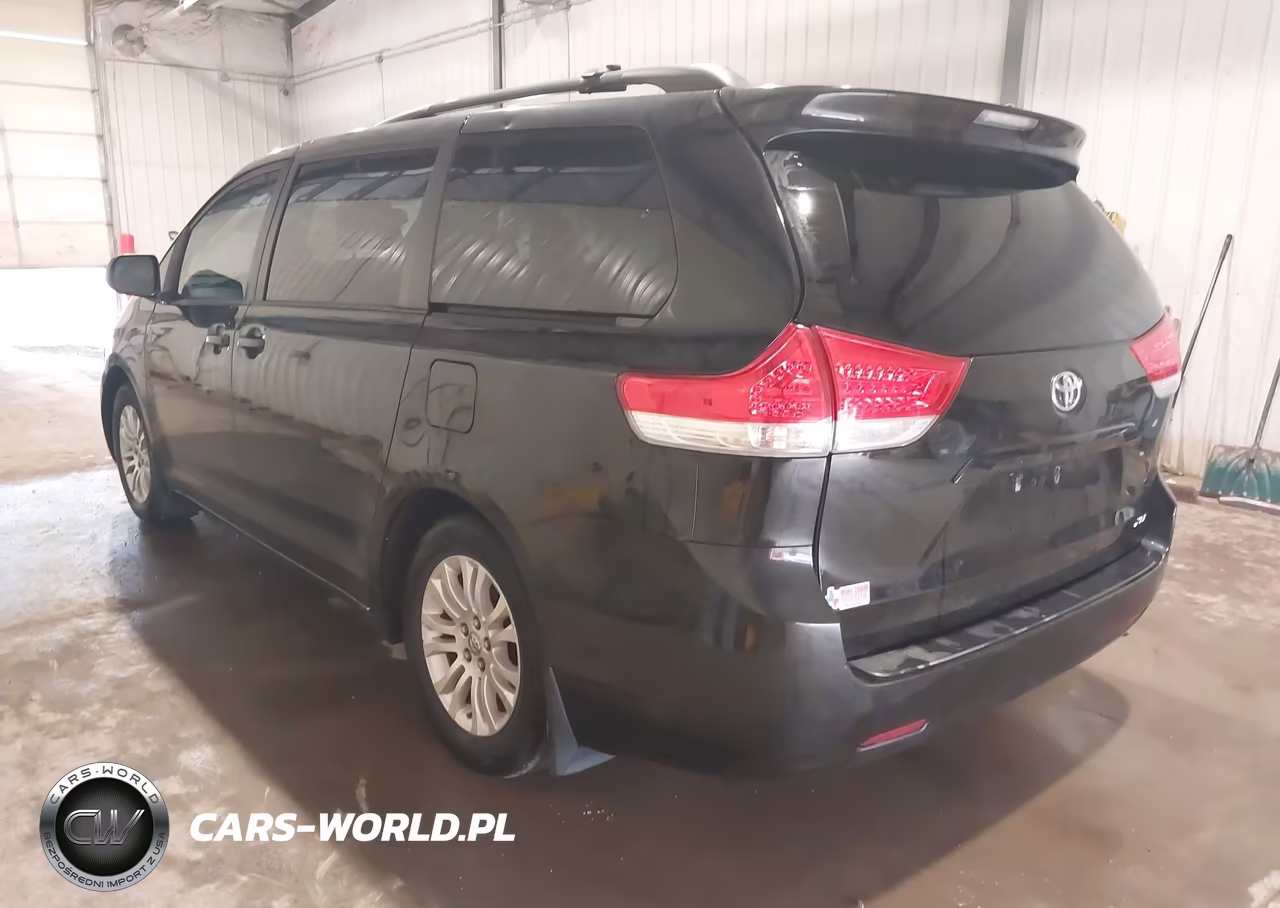 2013 Toyota Sienna Xle V6 8 Passenger VIN:5TDYK3DC3DS299845 - 3