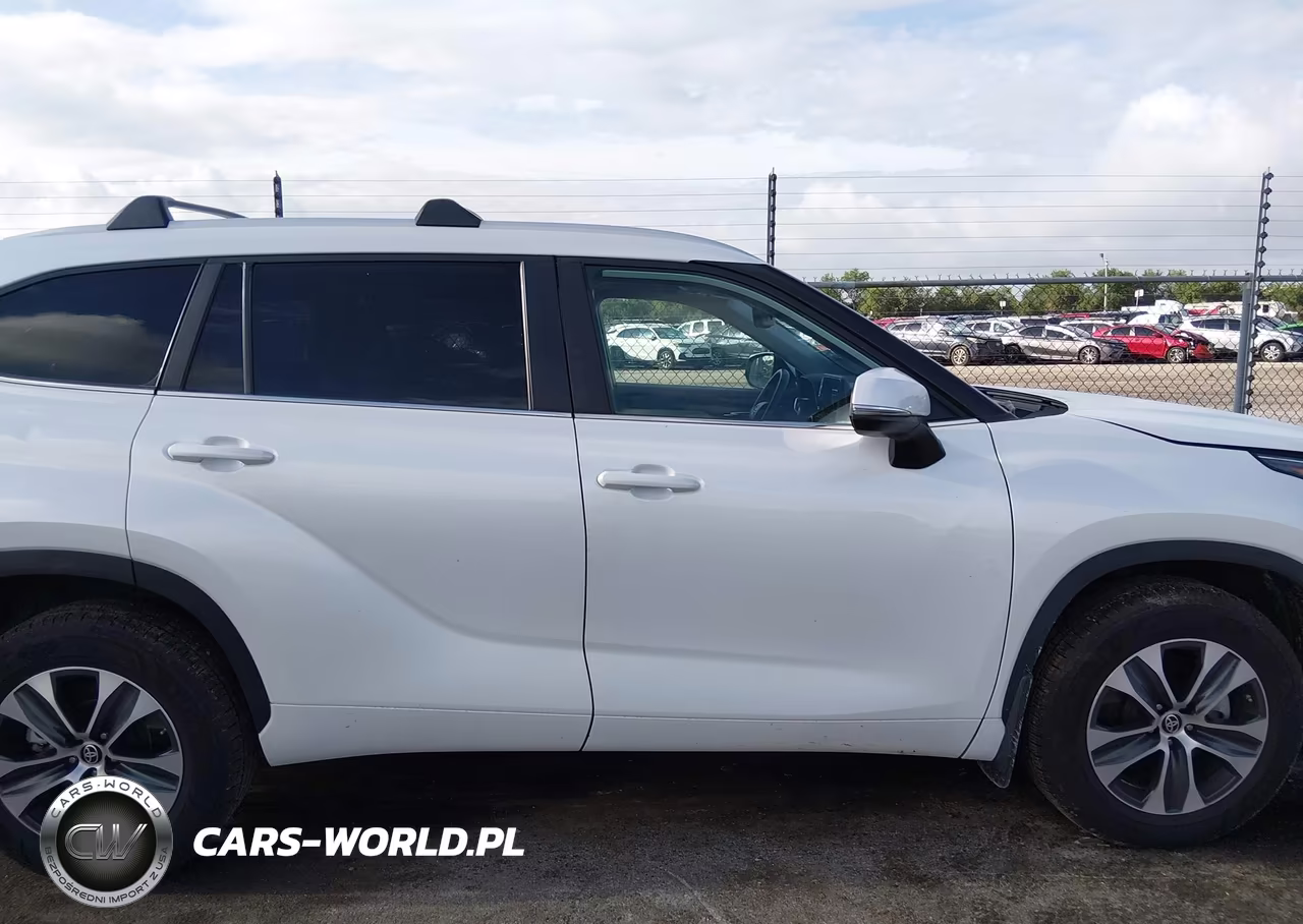 2023 Toyota Highlander Xle VIN:5TDKDRBH9PS016757 - 13