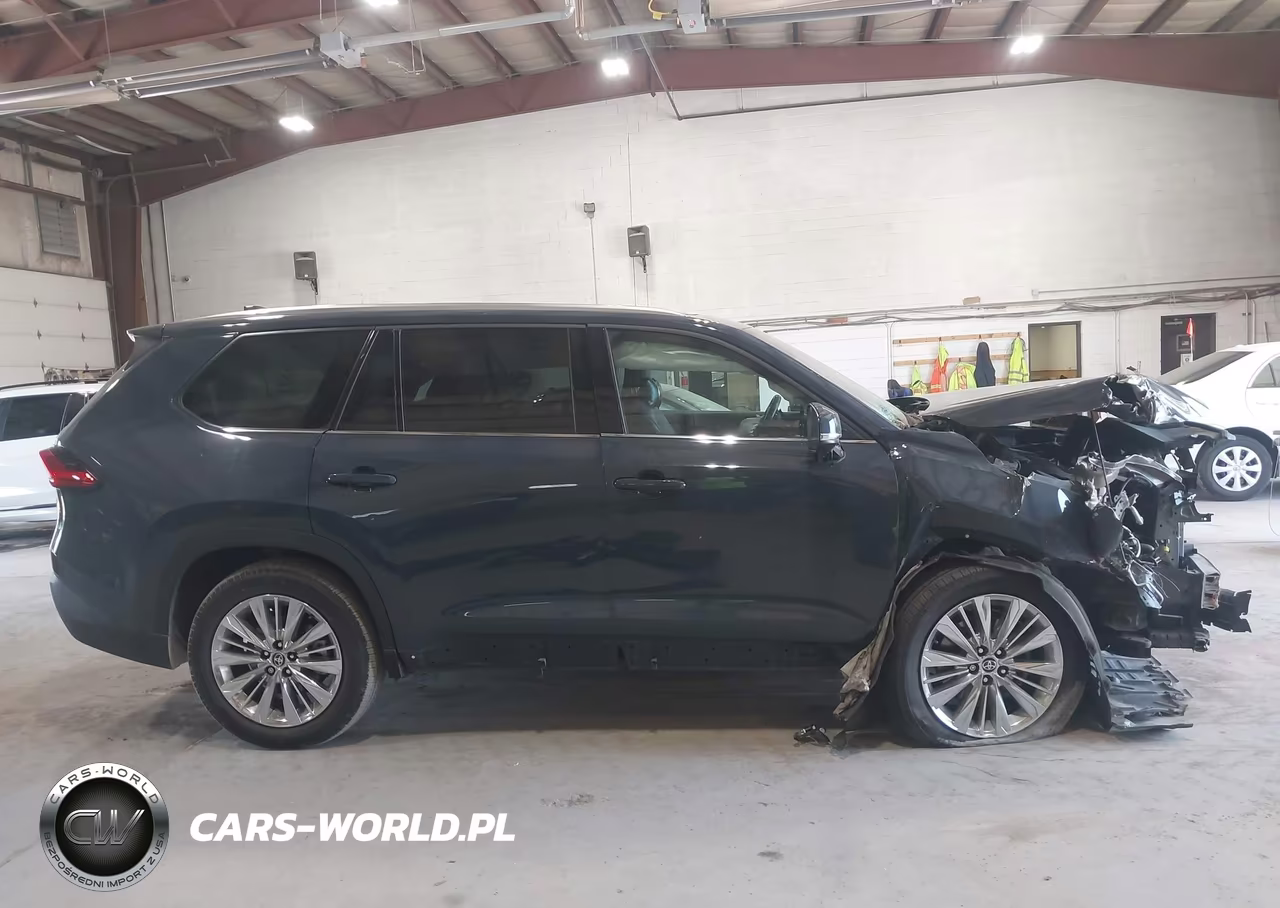 2024 Toyota Grand Highlander Platinum VIN:5TDAAAB51RS043885 - 14