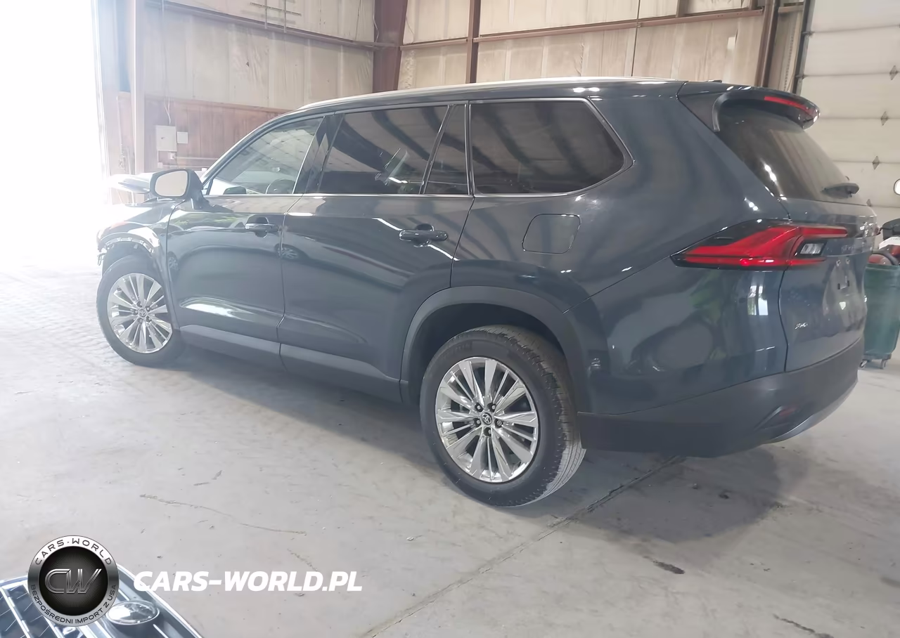 2024 Toyota Grand Highlander Platinum VIN:5TDAAAB51RS043885 - 3