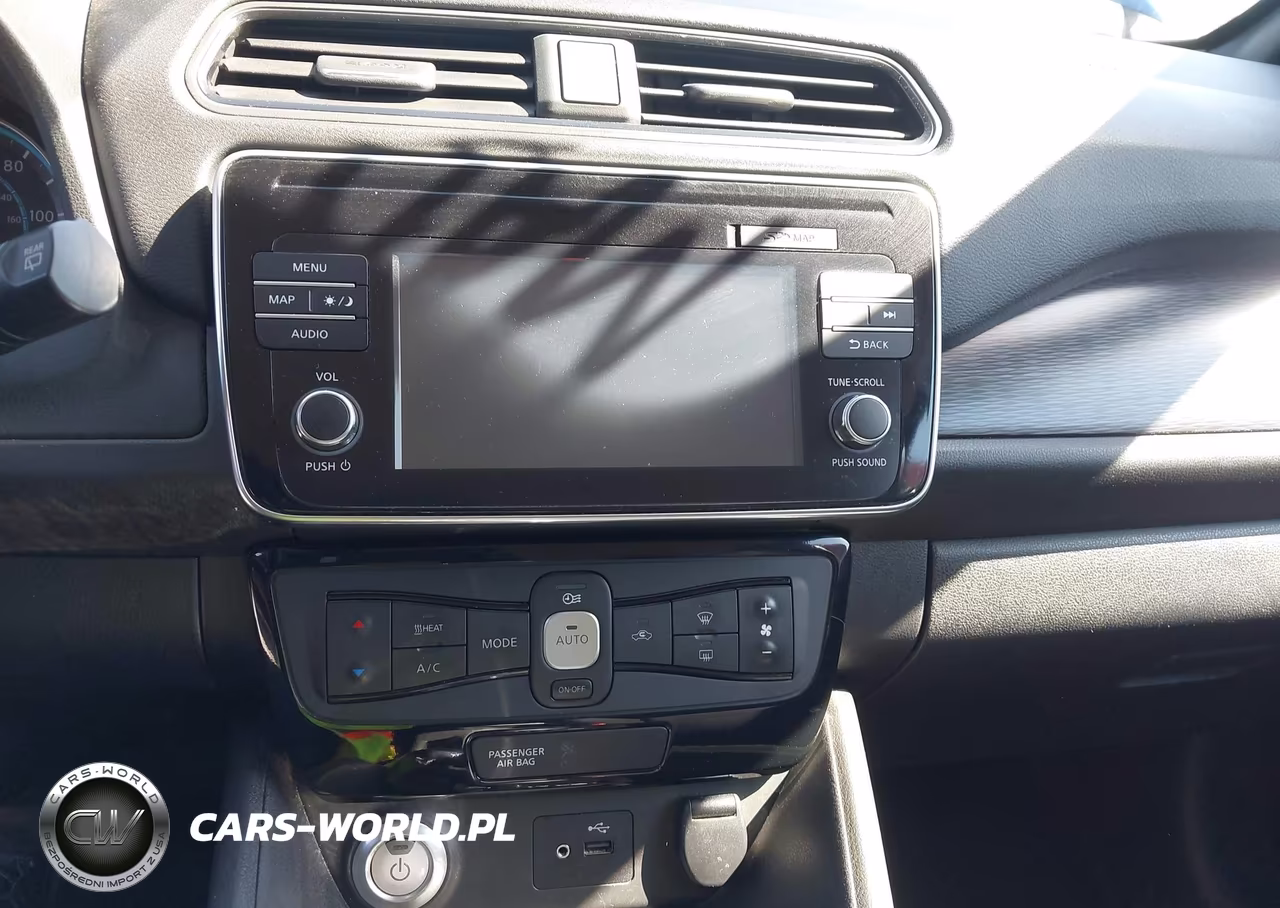 2018 Nissan Leaf Sv VIN:1N4AZ1CP5JC306948 - 15