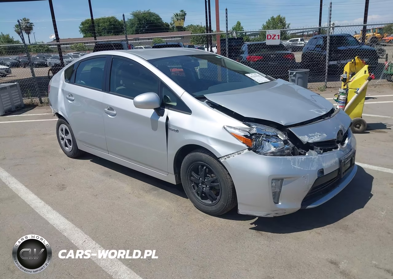2015 Toyota Prius Two – zdjęcie 1 z 17