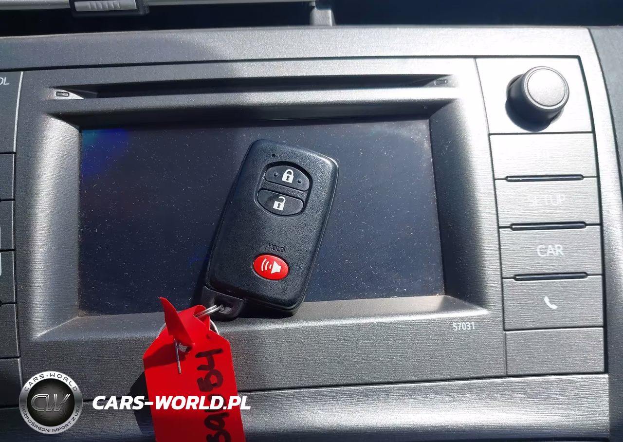2015 Toyota Prius Two VIN:JTDKN3DU4F0458223 - 11
